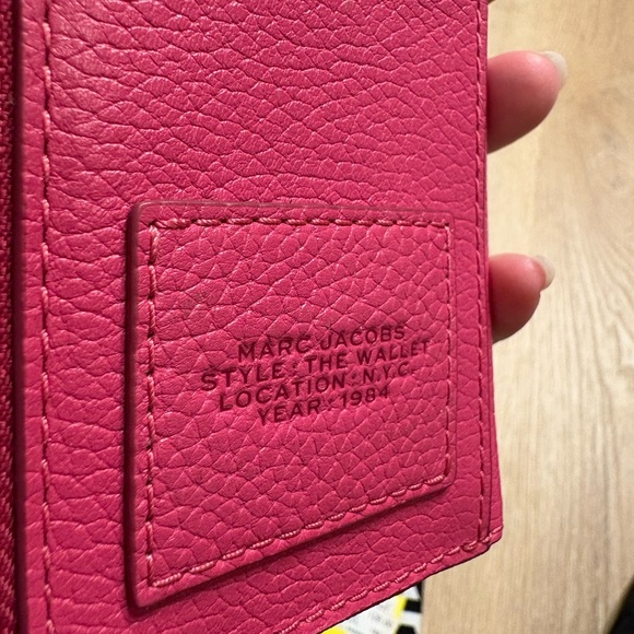 NWT Marc Jacobs Top Zip The Wallet - Picture 4 of 6